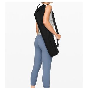lululemon get rolling yoga mat bag